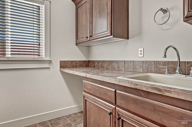 2089 W Grand Teton Drive, Meridian, ID 83646