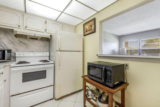 301 Preston H 301, Boca Raton, FL 33434