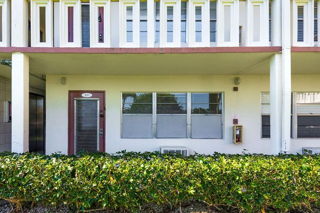 301 Preston H 301, Boca Raton, FL 33434