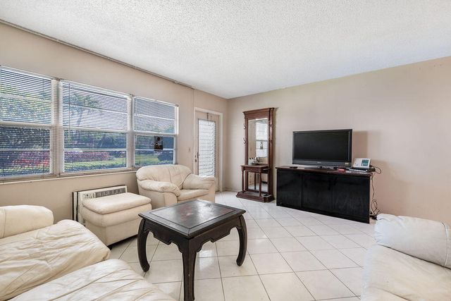301 Preston H 301, Boca Raton, FL 33434