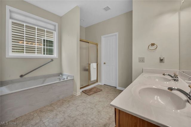 15447 Oak Hollow Lane, Strongsville, OH 44149