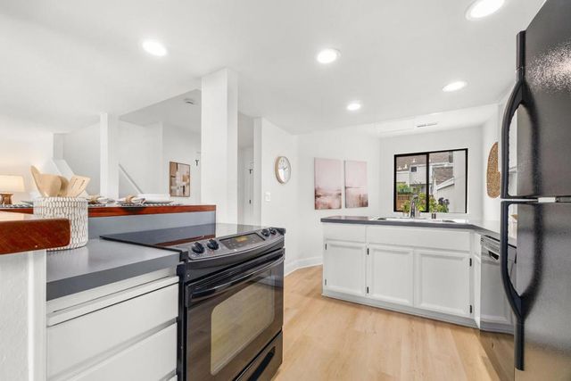 2743 Hampton Lane, Santa Cruz, CA 95065