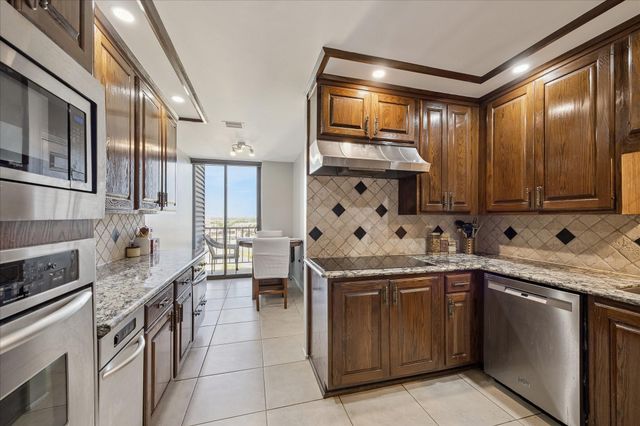 3350 Mccue Road 1201, Houston, TX 77056