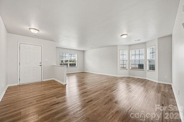 4031 Cameron Creek Drive, Matthews, NC 28105