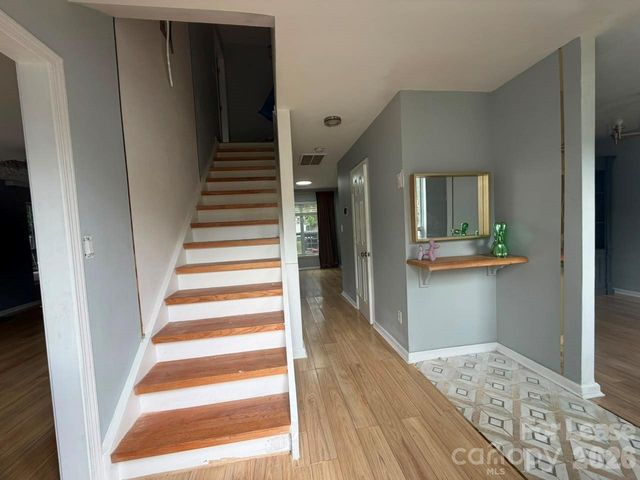 6105 Old Corral Street, Charlotte, NC 28277