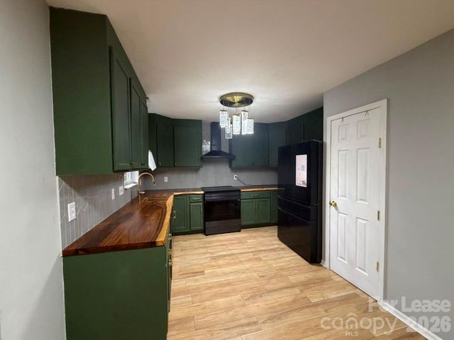 6105 Old Corral Street, Charlotte, NC 28277