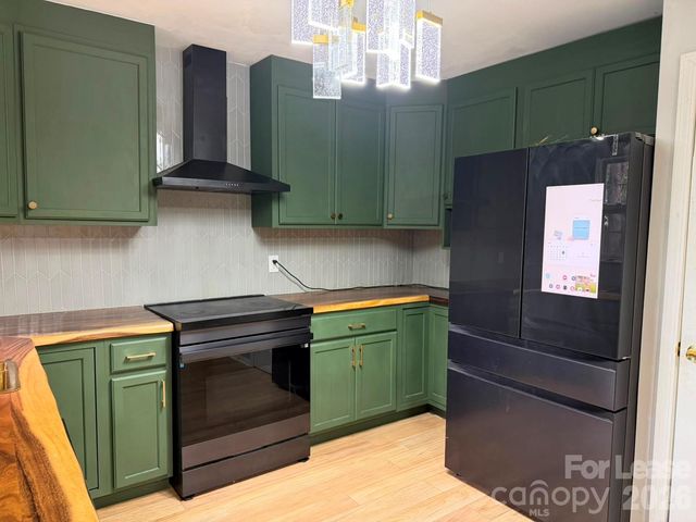 6105 Old Corral Street, Charlotte, NC 28277