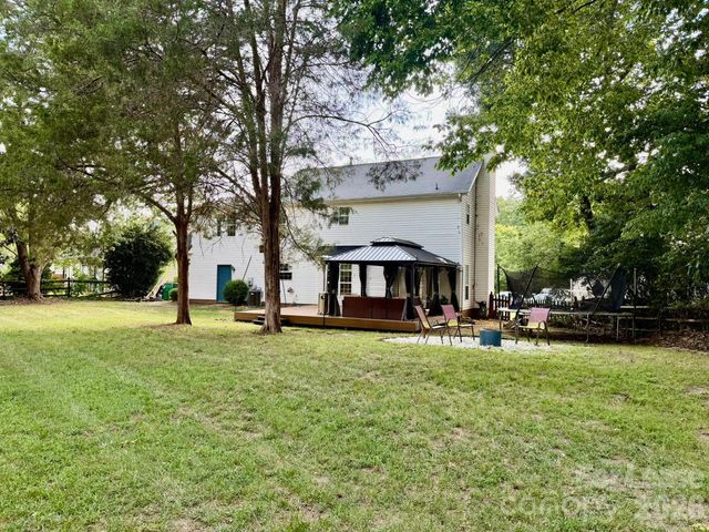 6105 Old Corral Street, Charlotte, NC 28277