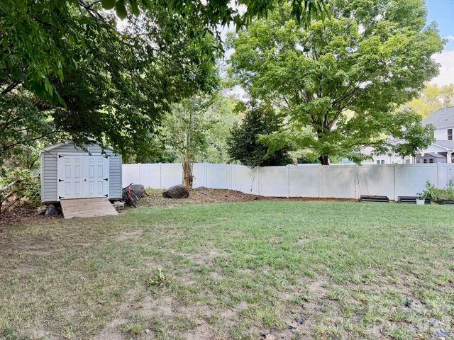 6105 Old Corral Street, Charlotte, NC 28277