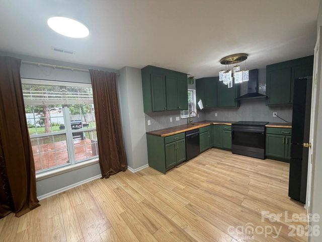 6105 Old Corral Street, Charlotte, NC 28277