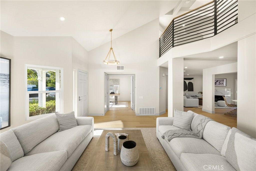 Image 12 of property listing at 11 Thunder Trail 6, Irvine, CA 92614