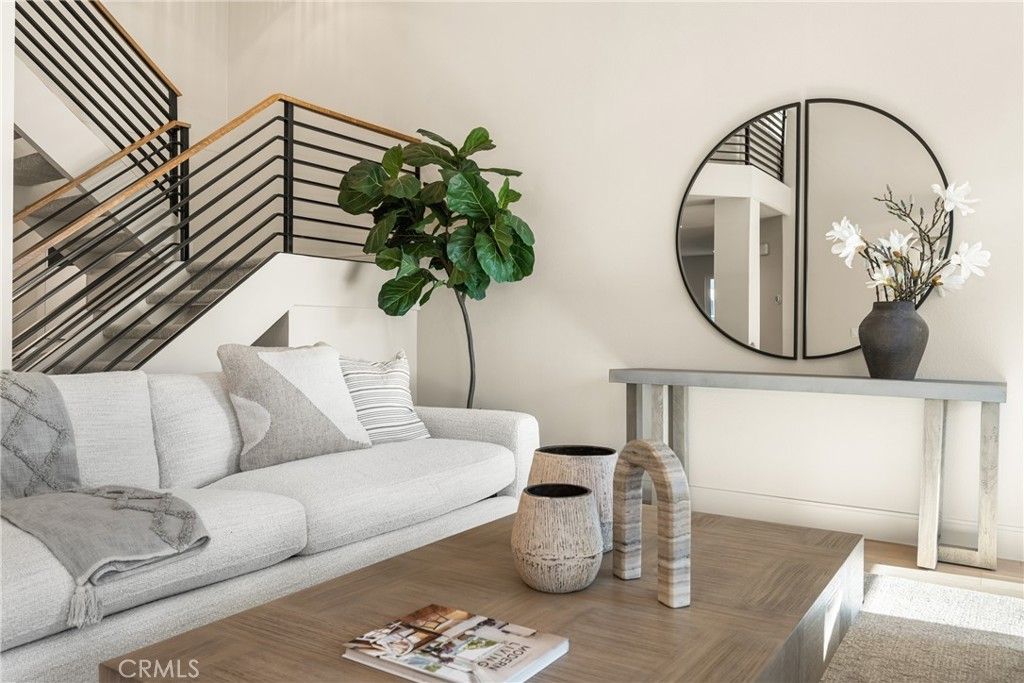 Image 5 of property listing at 11 Thunder Trail 6, Irvine, CA 92614