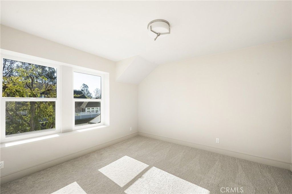 Image 58 of property listing at 11 Thunder Trail 6, Irvine, CA 92614