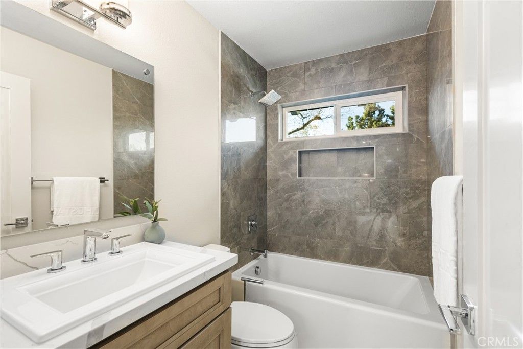 Image 59 of property listing at 11 Thunder Trail 6, Irvine, CA 92614