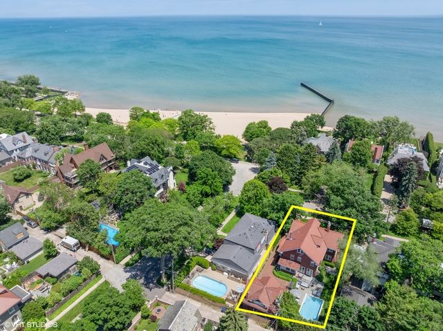 938 Edgemere Court, Evanston, IL 60202