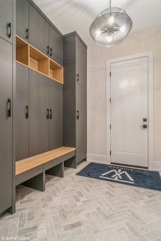 769 S Prospect Avenue, Elmhurst, IL 60126