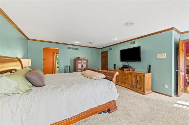 616 NW 42nd Terrace, Kansas City, MO 64116