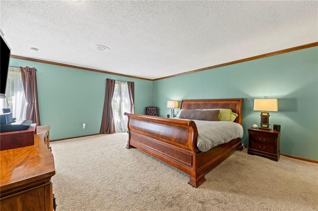 616 NW 42nd Terrace, Kansas City, MO 64116