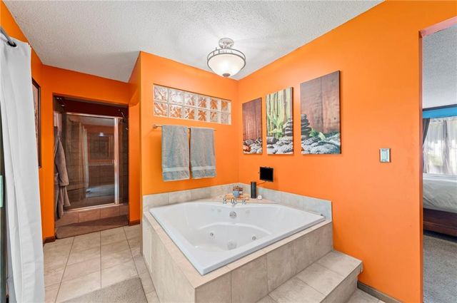 616 NW 42nd Terrace, Kansas City, MO 64116