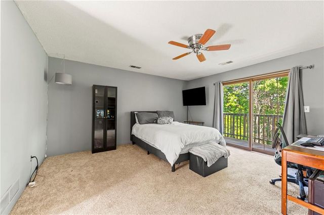 616 NW 42nd Terrace, Kansas City, MO 64116