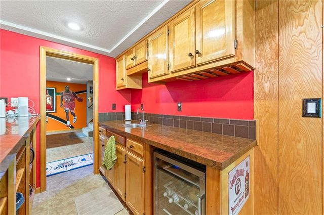 616 NW 42nd Terrace, Kansas City, MO 64116