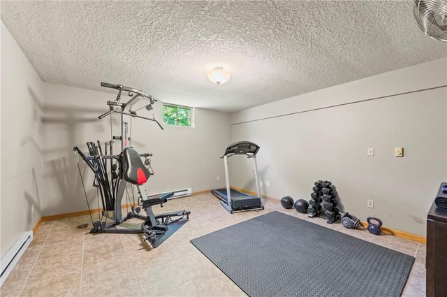 616 NW 42nd Terrace, Kansas City, MO 64116