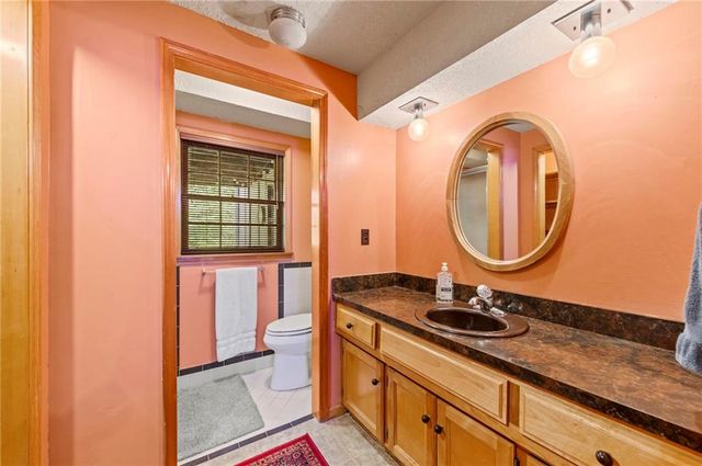 616 NW 42nd Terrace, Kansas City, MO 64116