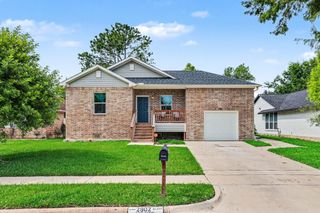 2902 Skelton Drive, Houston, TX 77067