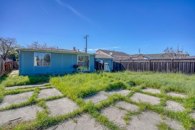 37266 Spruce Street, Newark, CA 94560