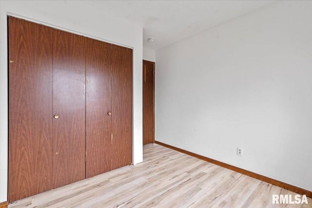 1001 S 1ST Street, Springfield, IL 62704