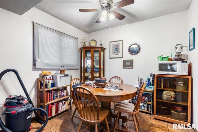 1001 S 1ST Street, Springfield, IL 62704