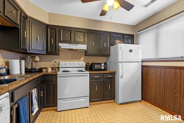 1001 S 1ST Street, Springfield, IL 62704