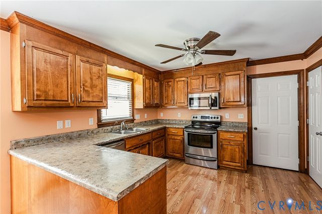 5312 Oak Leaf Ln, Prince George, VA 23875