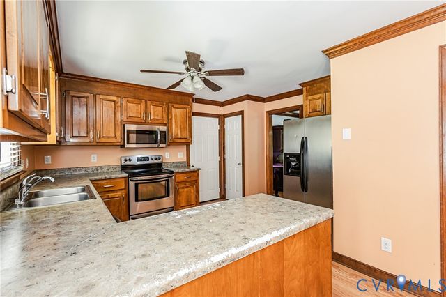 5312 Oak Leaf Ln, Prince George, VA 23875