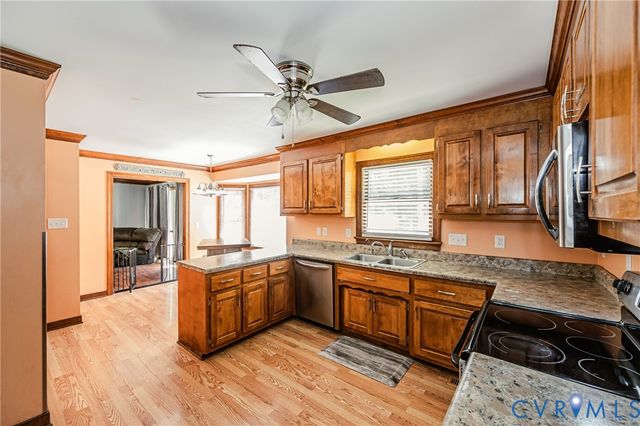 5312 Oak Leaf Ln, Prince George, VA 23875