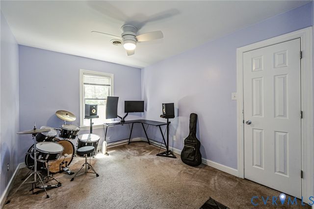 5312 Oak Leaf Ln, Prince George, VA 23875