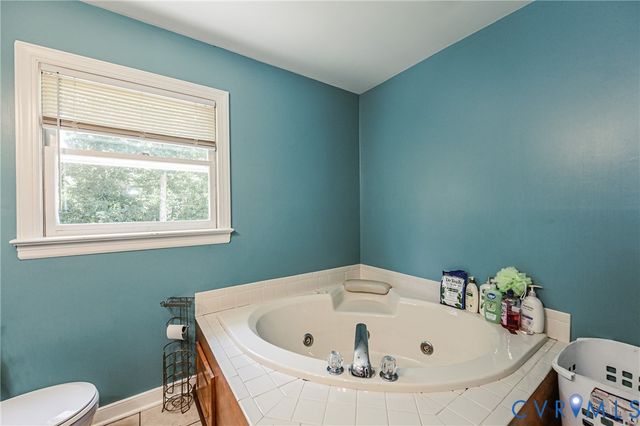 5312 Oak Leaf Ln, Prince George, VA 23875