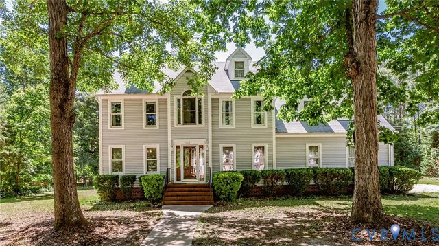 5312 Oak Leaf Ln, Prince George, VA 23875