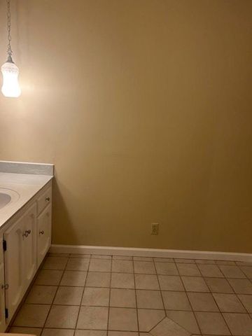 2502 E Hillview Drive, Dalton, GA 30721