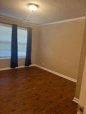 2502 E Hillview Drive, Dalton, GA 30721