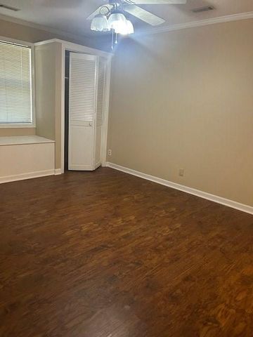 2502 E Hillview Drive, Dalton, GA 30721