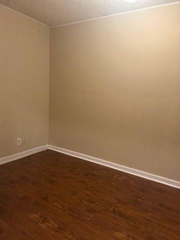 2502 E Hillview Drive, Dalton, GA 30721