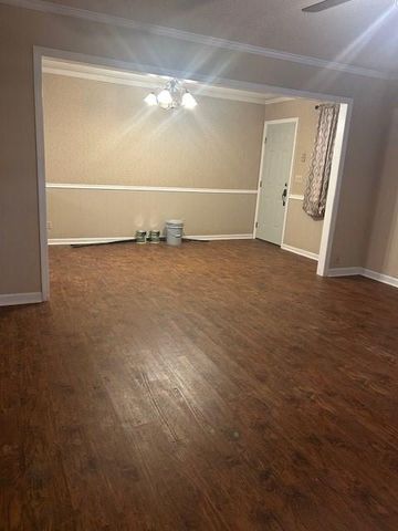 2502 E Hillview Drive, Dalton, GA 30721