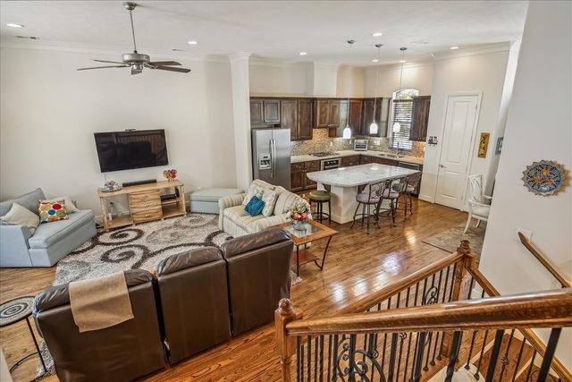 4214 Dickson Street, Houston, TX 77007