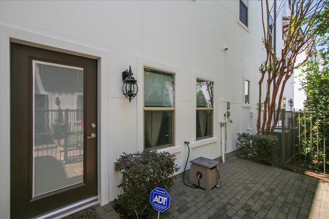 4214 Dickson Street, Houston, TX 77007