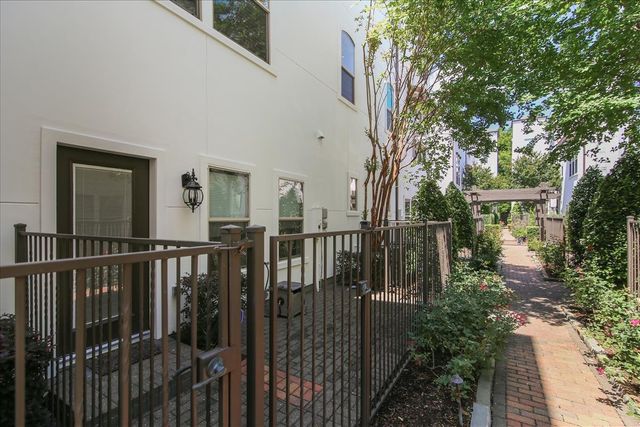 4214 Dickson Street, Houston, TX 77007