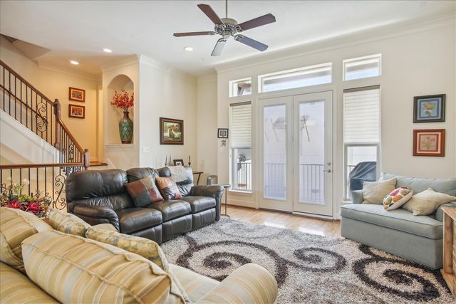 4214 Dickson Street, Houston, TX 77007