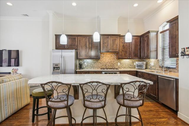 4214 Dickson Street, Houston, TX 77007