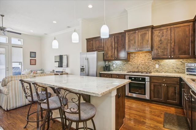 4214 Dickson Street, Houston, TX 77007