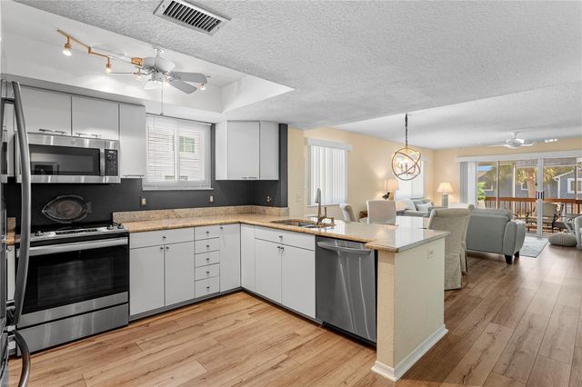 911 HARBOUR HOUSE DRIVE, Indian Rocks Beach, FL 33785